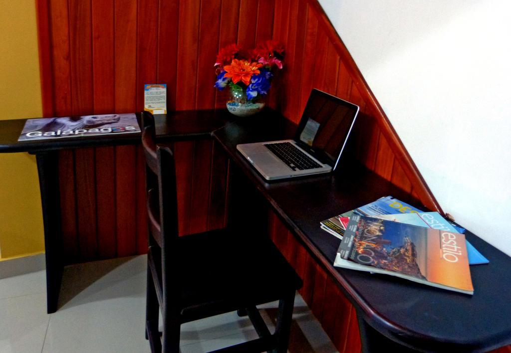 Hotel Brisas del Pacifico Puerto Ayora  Exterior foto