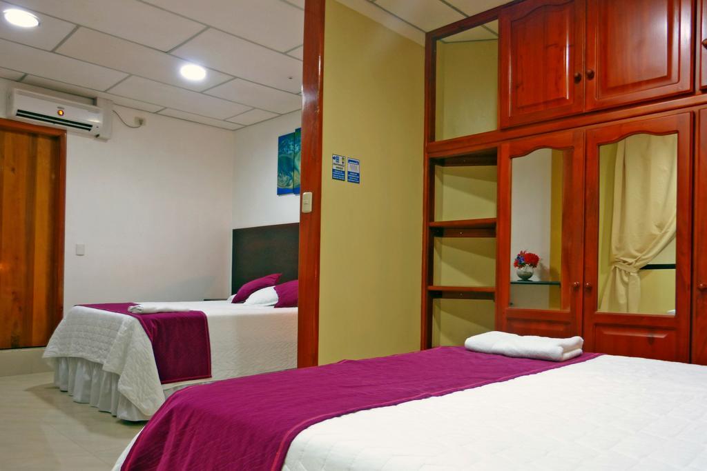 Hotel Brisas del Pacifico Puerto Ayora  Habitación foto