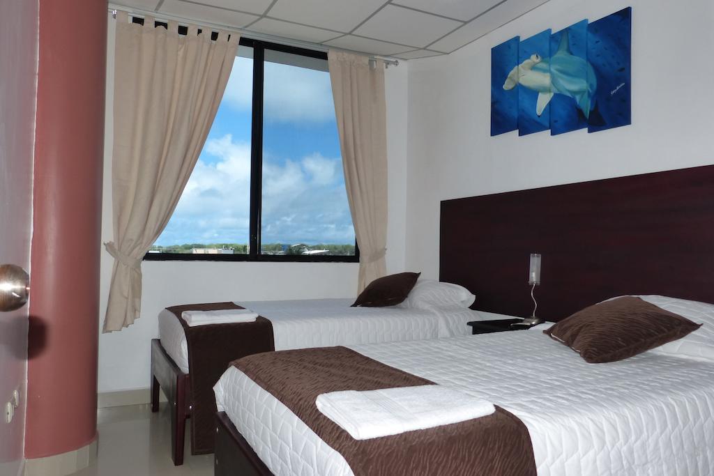 Hotel Brisas del Pacifico Puerto Ayora  Habitación foto